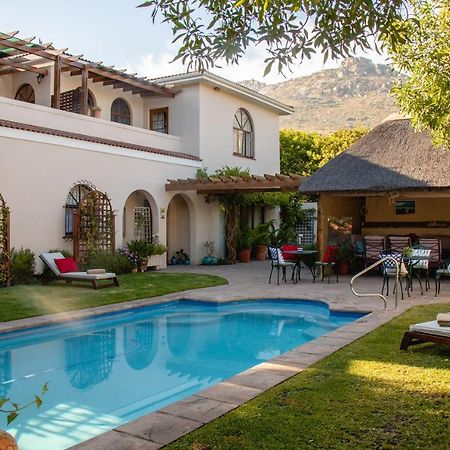 A Tuscan Villa Guest House Fish Hoek Ngoại thất bức ảnh