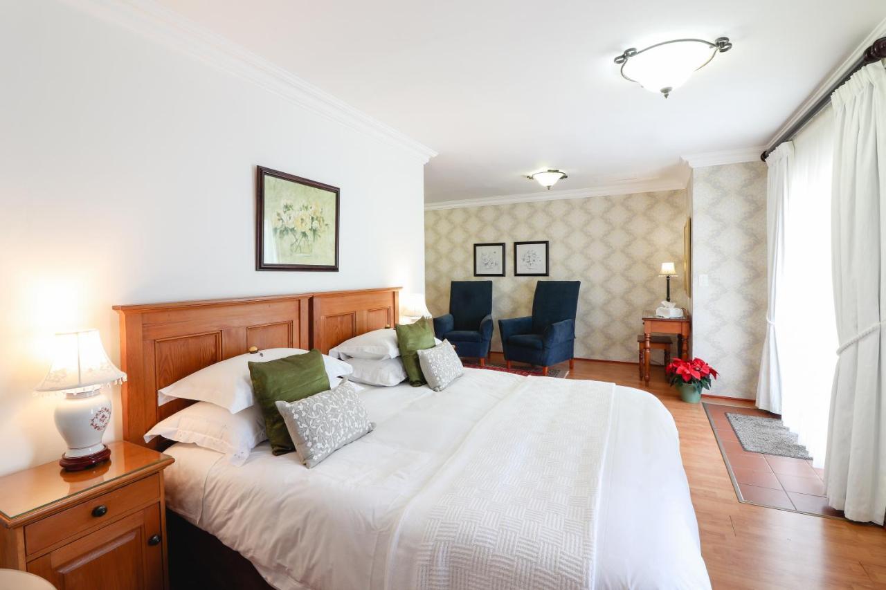 A Tuscan Villa Guest House Fish Hoek Ngoại thất bức ảnh