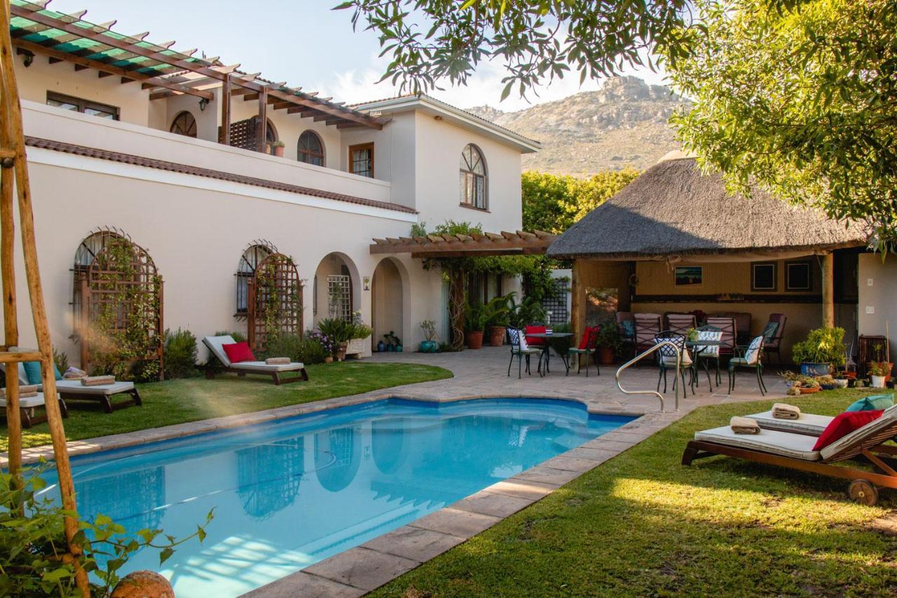 A Tuscan Villa Guest House Fish Hoek Ngoại thất bức ảnh