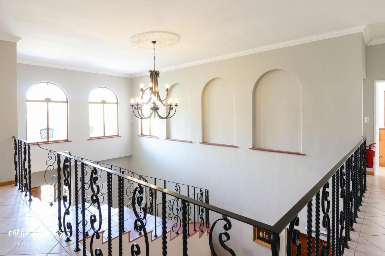 A Tuscan Villa Guest House Fish Hoek Ngoại thất bức ảnh