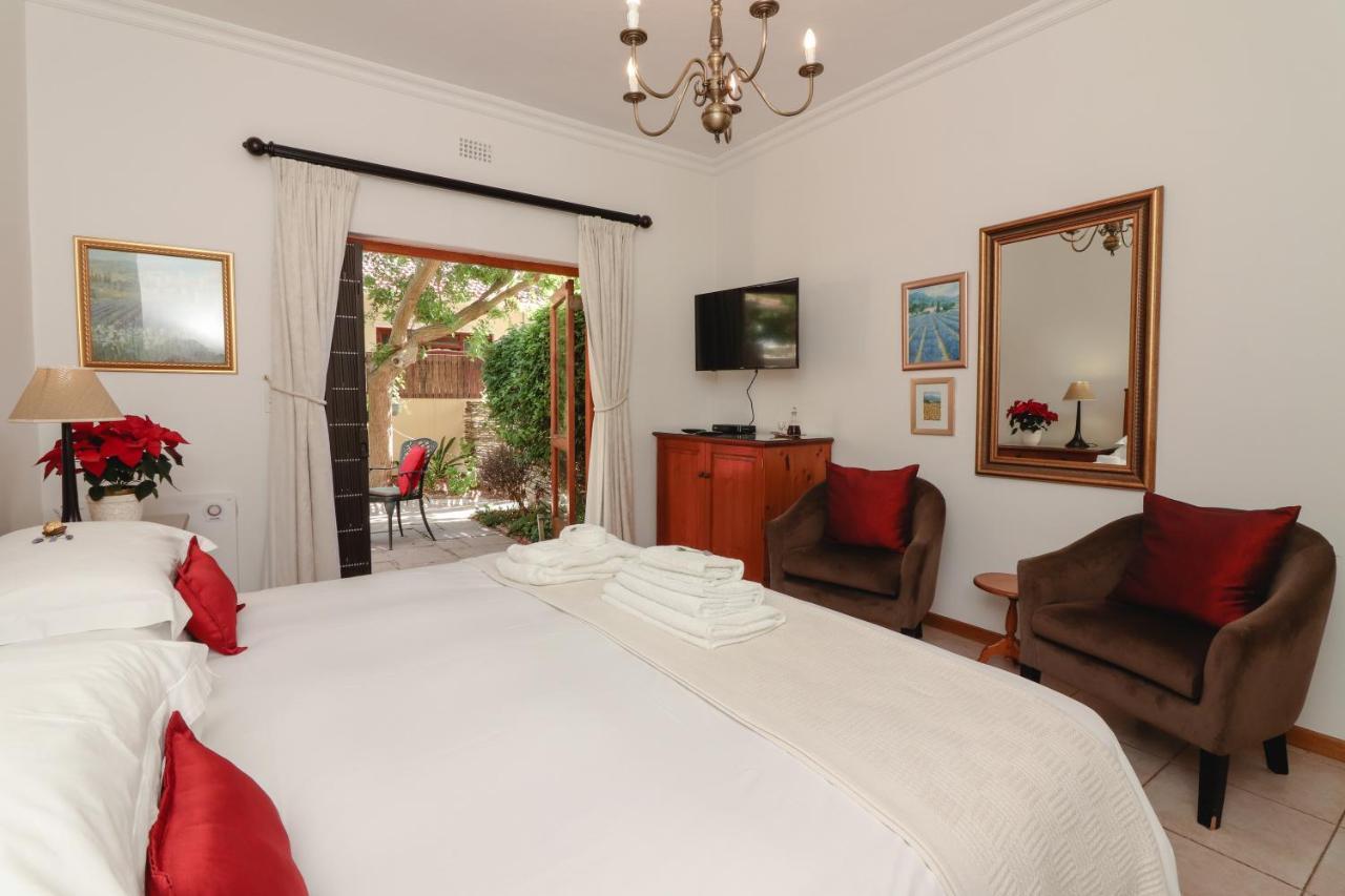 A Tuscan Villa Guest House Fish Hoek Ngoại thất bức ảnh